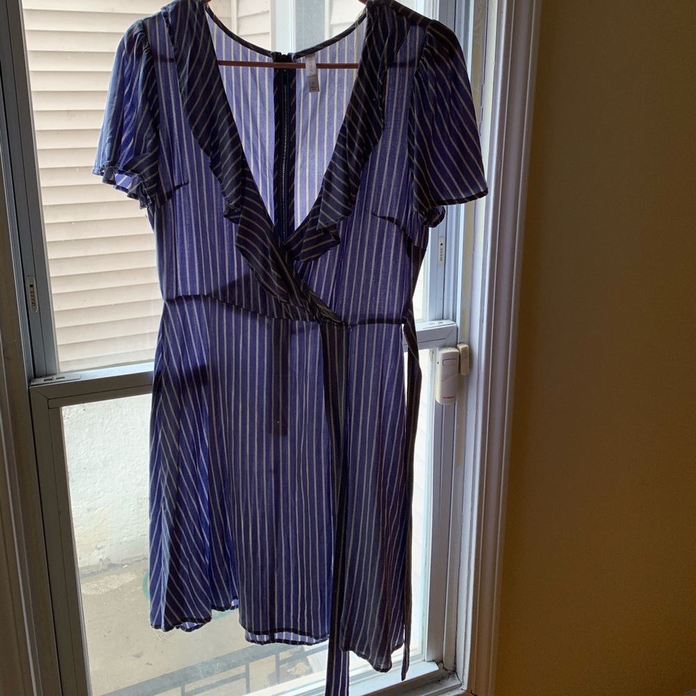 Beautiful Spring Boating Dress - Picture 7 of 7